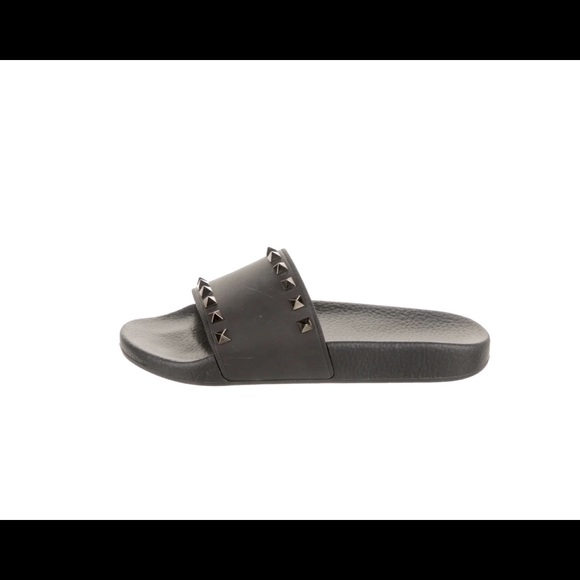 VALENTINO Rockstud Accents Rubber Slides
Size: 7 | IT 37